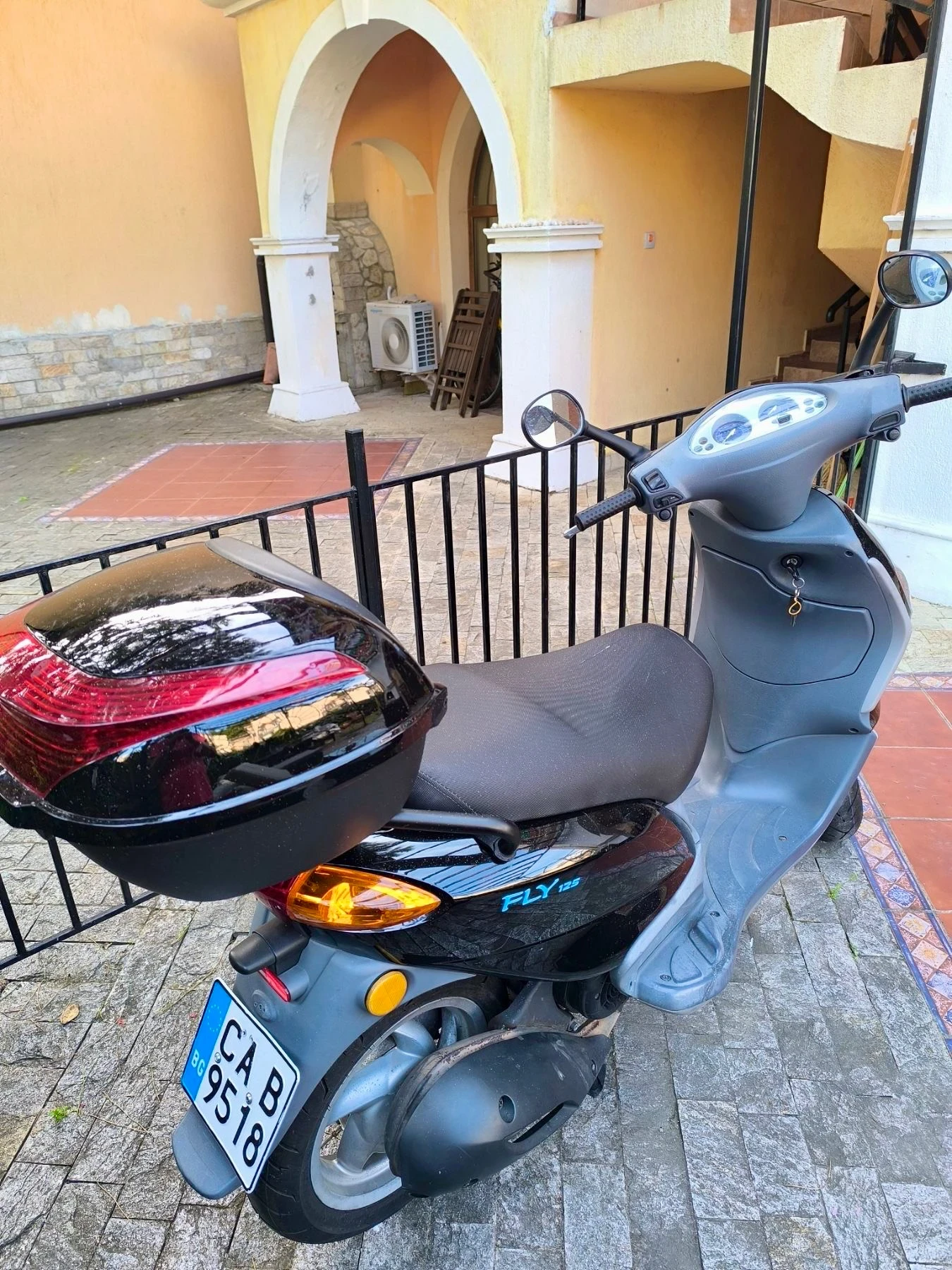 Piaggio Fly 125 - изображение 2
