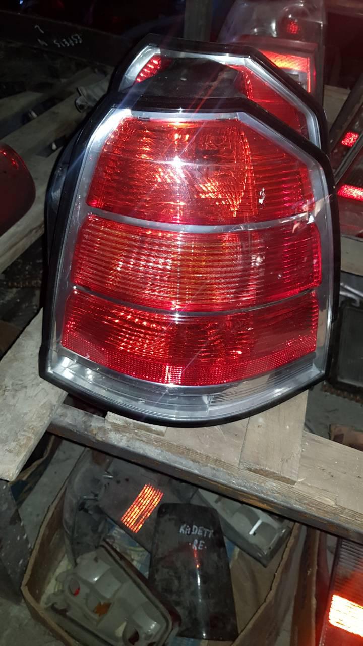 Светлини за Opel Zafira, снимка 1 - Части - 21146732