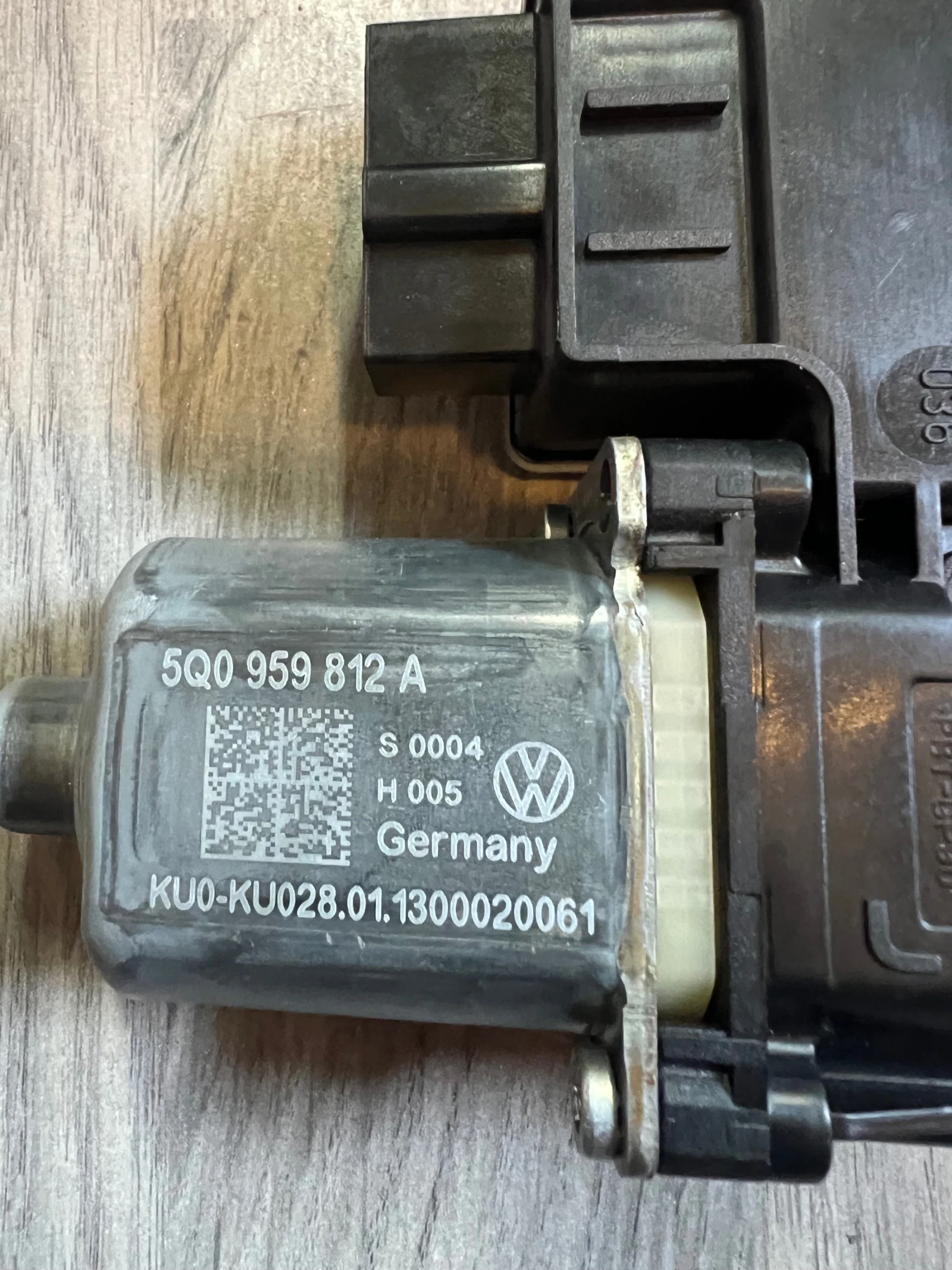 5Q0959812A ������� ��.������ ����� ����� SKODA SUPERB 5Q0 959 812 A | Mobile.bg � ����������� 1