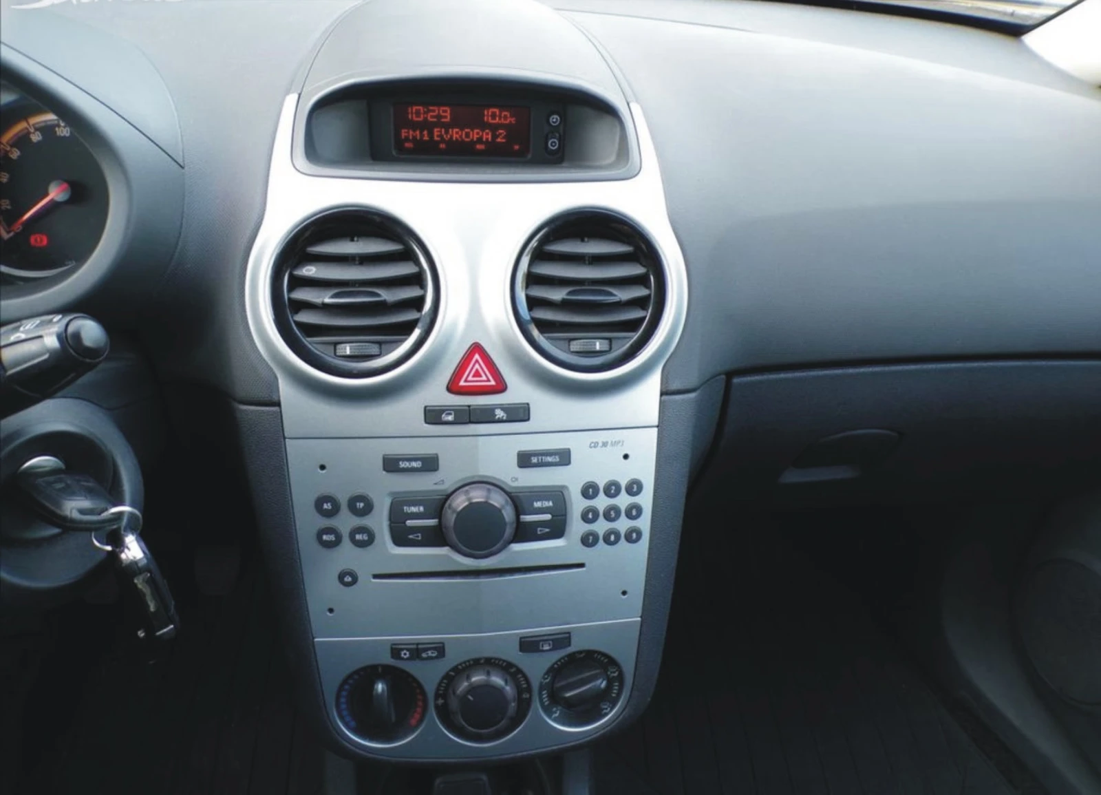 ����� ���� ����� �  2010-2014�. �������� Opel Corsa D ������ 1230���, 63�W, 86kc | Mobile.bg � ����������� 12