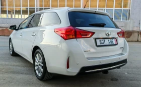 Toyota Auris 1.4 D4D 90к.с Keyless * Navi* Camera* Bluetooth* , снимка 6