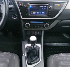 Toyota Auris 1.4 D4D 90к.с Keyless * Navi* Camera* Bluetooth* , снимка 12
