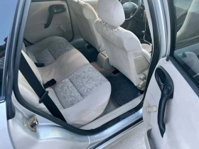 Opel Vectra 1.6 Бензин, снимка 13