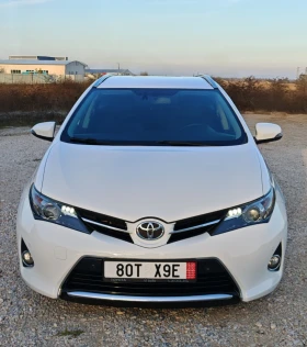 Toyota Auris 1.4 D4D 90к.с Keyless * Navi* Camera* Bluetooth* , снимка 3