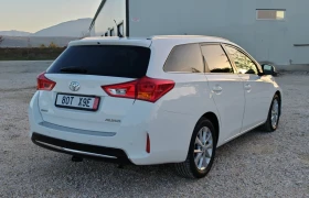 Toyota Auris 1.4 D4D 90к.с Keyless * Navi* Camera* Bluetooth* , снимка 2