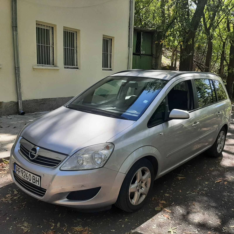 Opel Zafira 1.7 CDTI, снимка 1 - Автомобили и джипове - 47448592