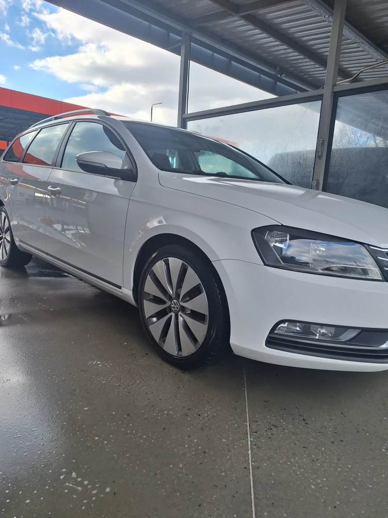 VW Passat, снимка 4 - Автомобили и джипове - 47777323