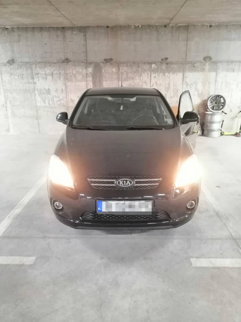 Kia Ceed, снимка 2 - Автомобили и джипове - 48042838