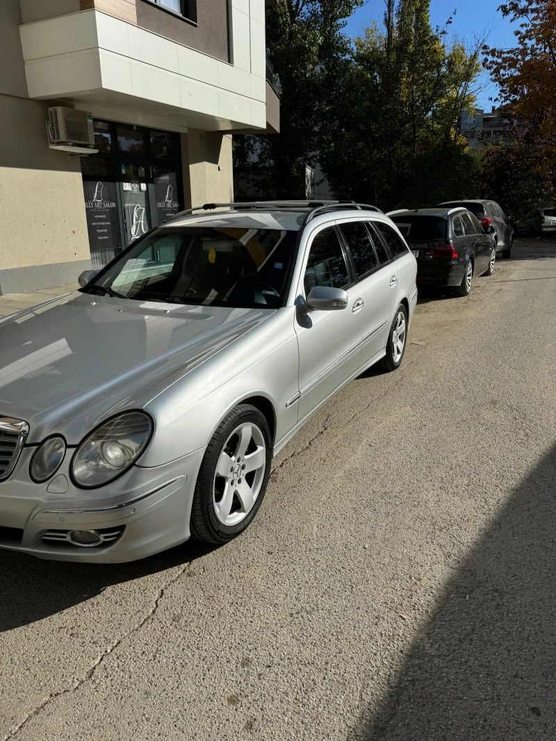 Mercedes-Benz E 500 4 matic, снимка 2 - Автомобили и джипове - 49553607