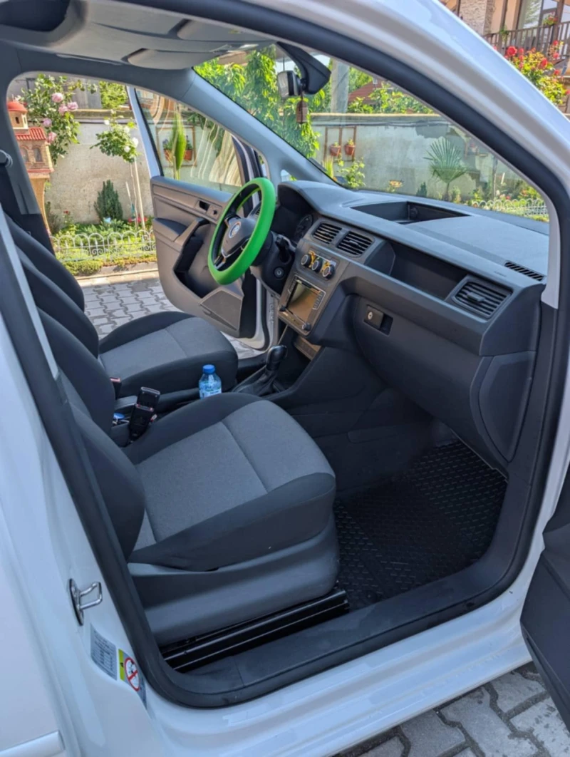 VW Caddy MAXI, снимка 7 - Автомобили и джипове - 52517543