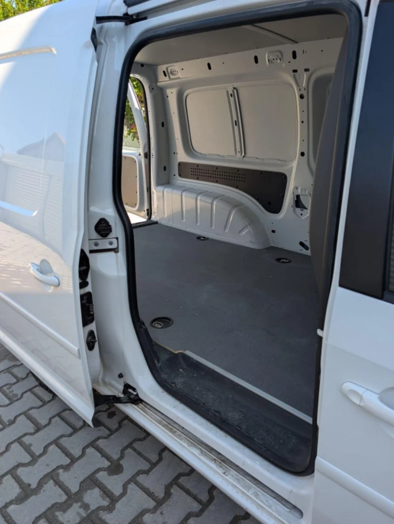 VW Caddy MAXI, снимка 4 - Автомобили и джипове - 52517543