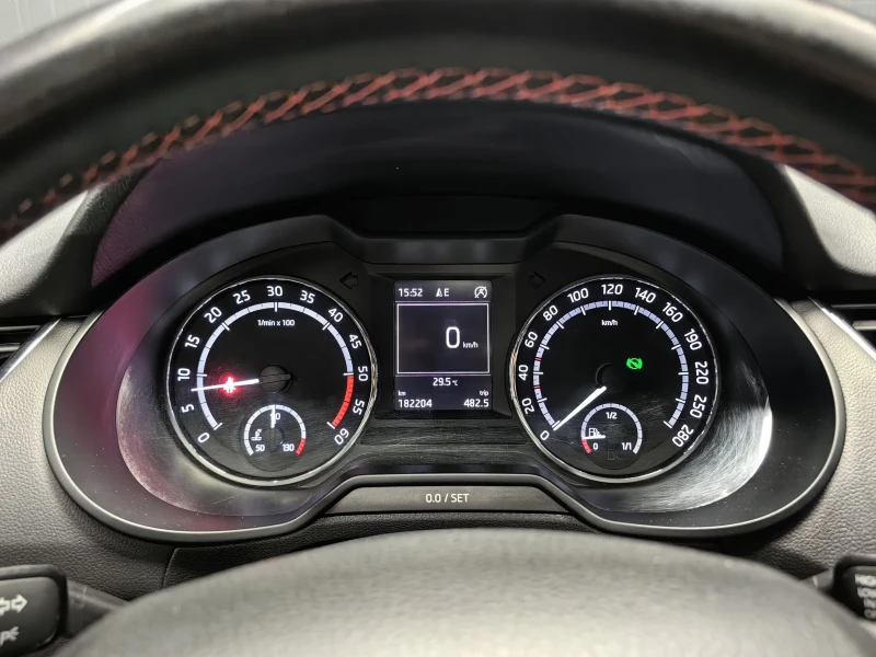 Skoda Octavia 2.0 TDI VRS/DSG/ПАНОРАМА/ПОДГР /CAM/АЛКАНТАРА, снимка 14 - Автомобили и джипове - 50935552