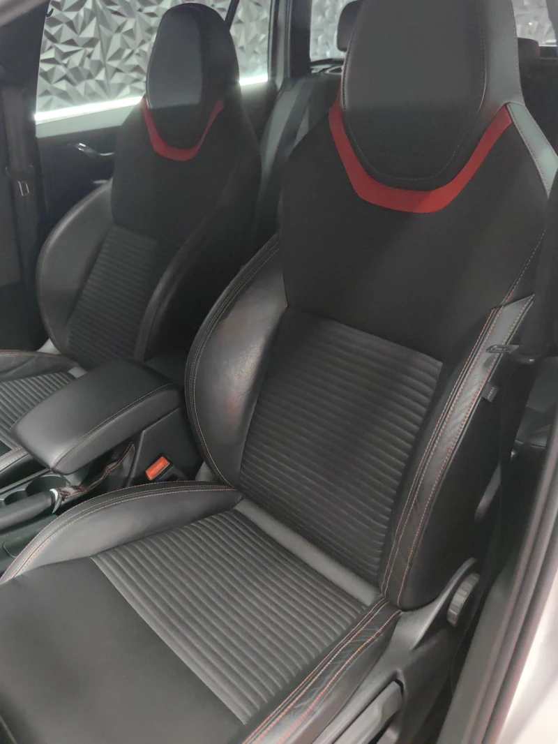 Skoda Octavia 2.0 TDI VRS/DSG/ПАНОРАМА/ПОДГР /CAM/АЛКАНТАРА, снимка 12 - Автомобили и джипове - 50935552