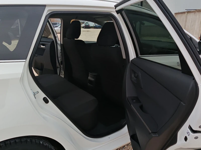 Toyota Auris 1.4 D4D 90к.с Keyless * Navi* Camera* Bluetooth* , снимка 13 - Автомобили и джипове - 52460331