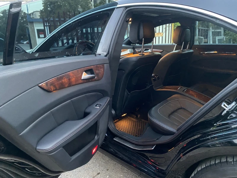 Mercedes-Benz CLS 500 Amg pack, снимка 11 - Автомобили и джипове - 52542820
