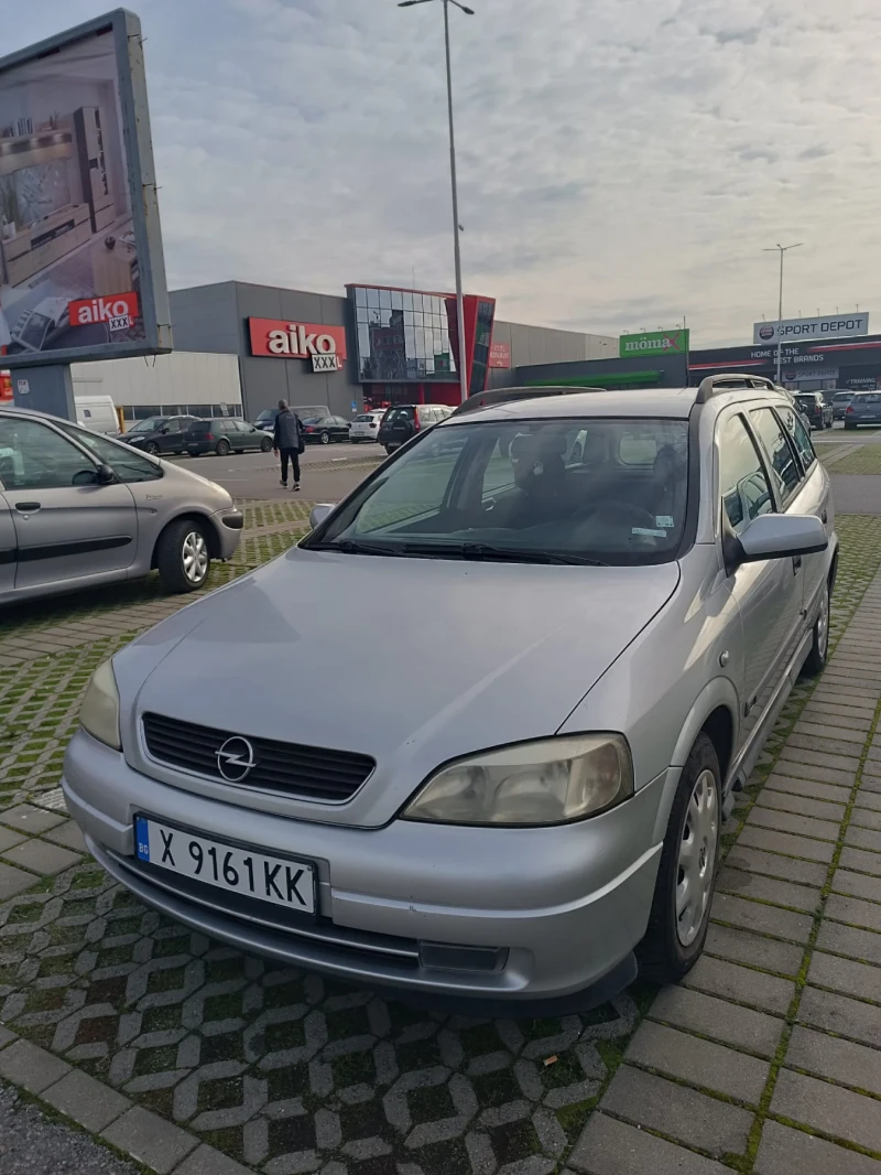 Opel Astra 1, 6 i, снимка 3 - Автомобили и джипове - 52514357