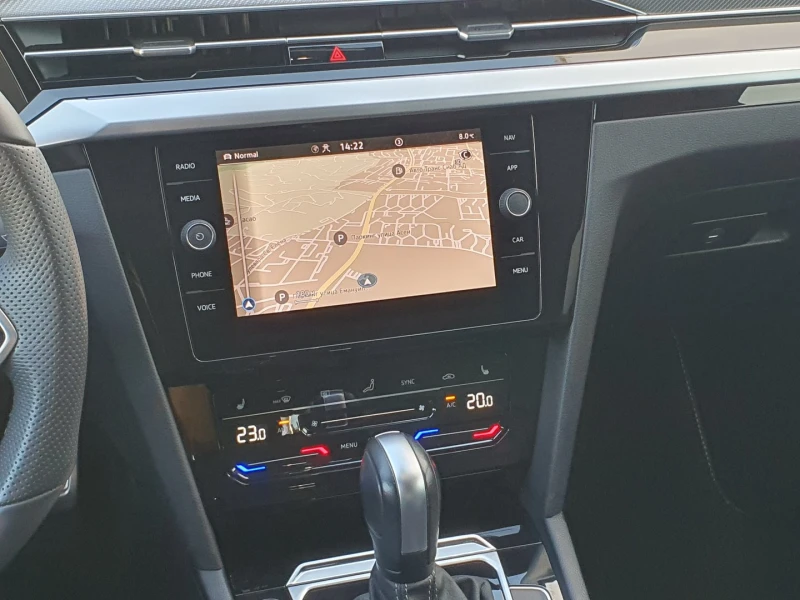 VW Arteon R-Line 2.0 TDI SCR 4MOTION DSG, снимка 8 - Автомобили и джипове - 52686499