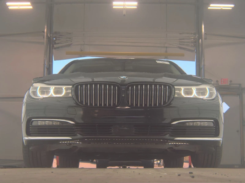 BMW 740 HARMON* KARDON* ХЕДЪП* ОБДУХВАНЕ* LANE* ASSIST* , снимка 5 - Автомобили и джипове - 52734910