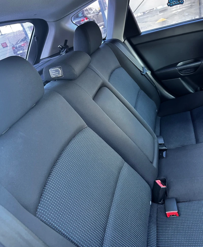 Mazda 3 1, 6, снимка 14 - Автомобили и джипове - 52928380