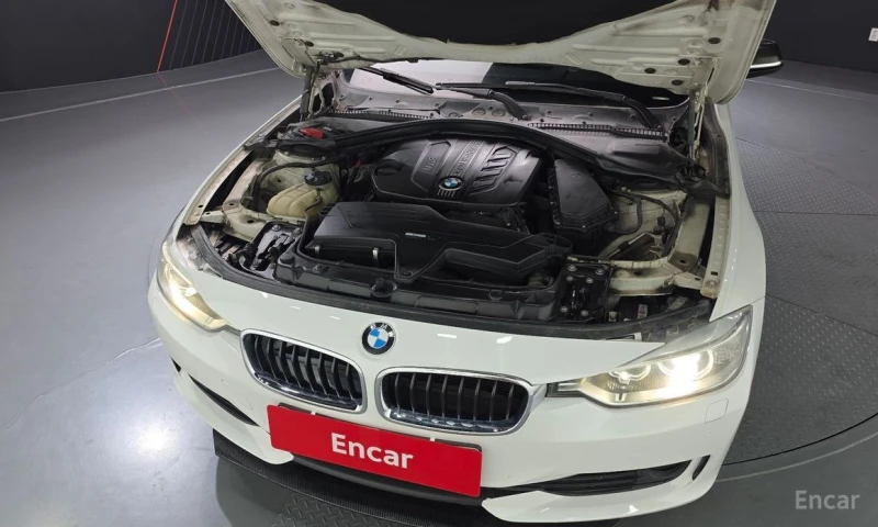 BMW 320, снимка 6 - Автомобили и джипове - 52944614