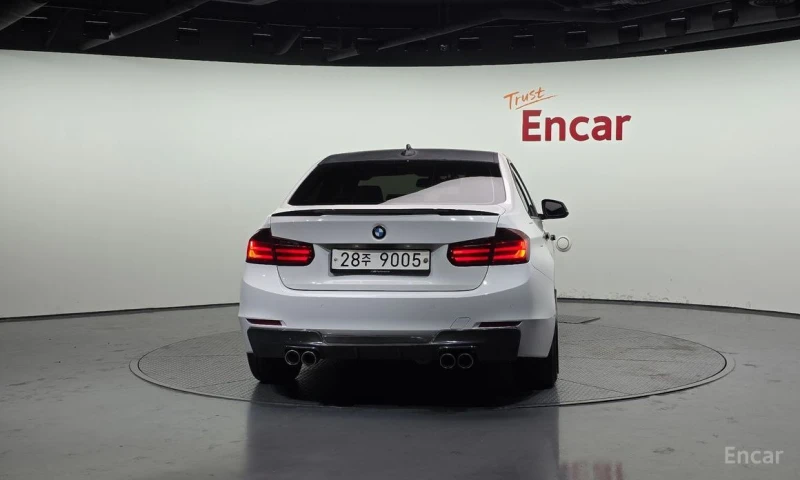 BMW 320, снимка 4 - Автомобили и джипове - 52944614