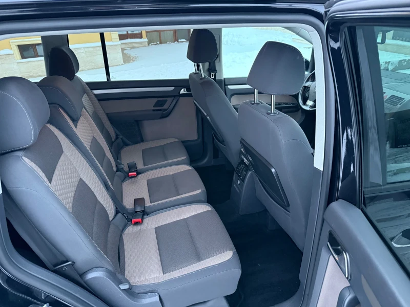 VW Touran CROSS 1.9TDI, снимка 15 - Автомобили и джипове - 53089197