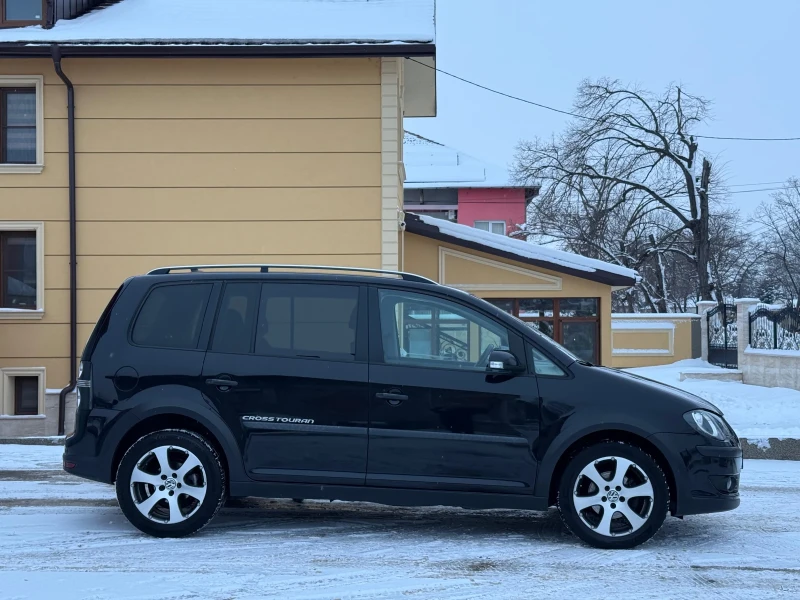 VW Touran CROSS 1.9TDI, снимка 4 - Автомобили и джипове - 53089197