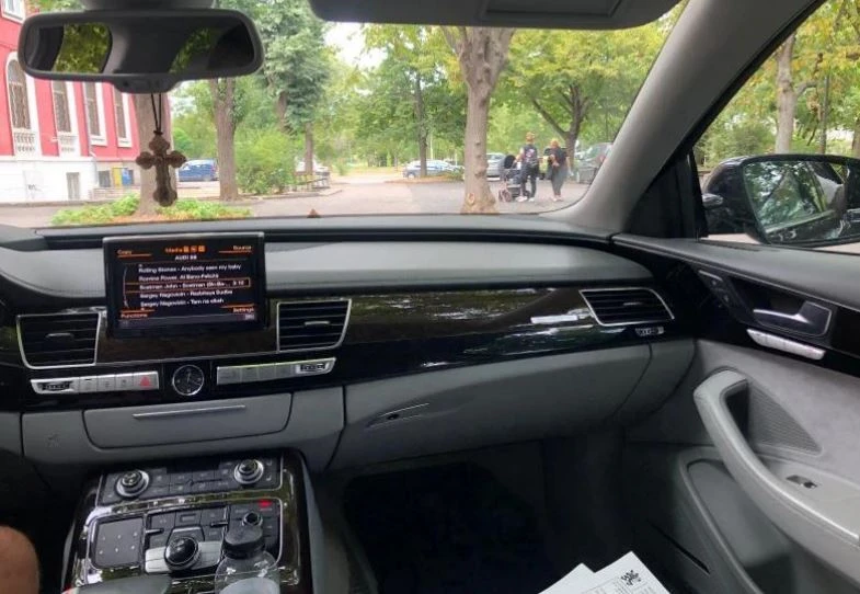 Audi A8 3.0 - изображение 8