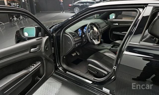 Chrysler 300c Кожен Салон/Шибидах/Обдухване, снимка 3 - Автомобили и джипове - 55060037