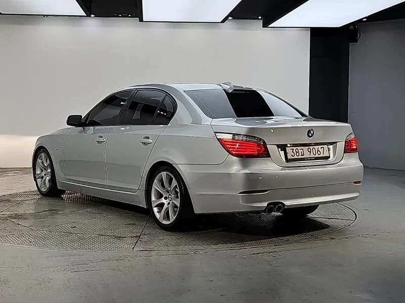 BMW 535 I 32K KM, снимка 3 - Автомобили и джипове - 56358834