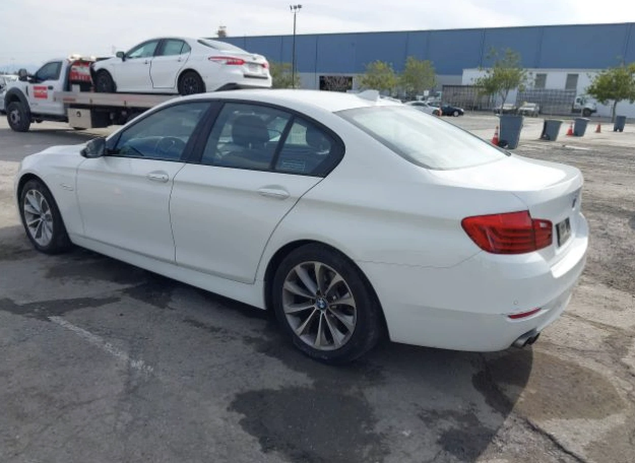 BMW 528 KEYLESS* ПОДГРЕВ* LED* ШИБИДАХ - изображение 3