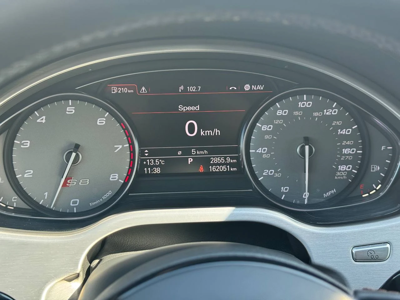 Audi S8 PLUS  - изображение 10