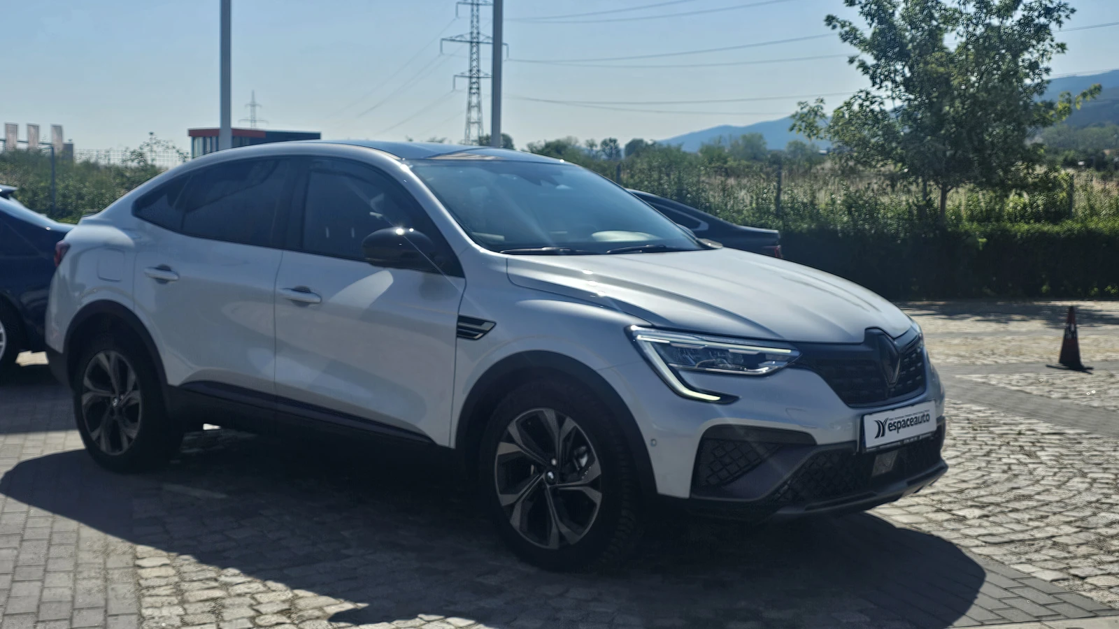 Renault Arkana E-TECH ENGINEERED  Hybrid 160 - изображение 3