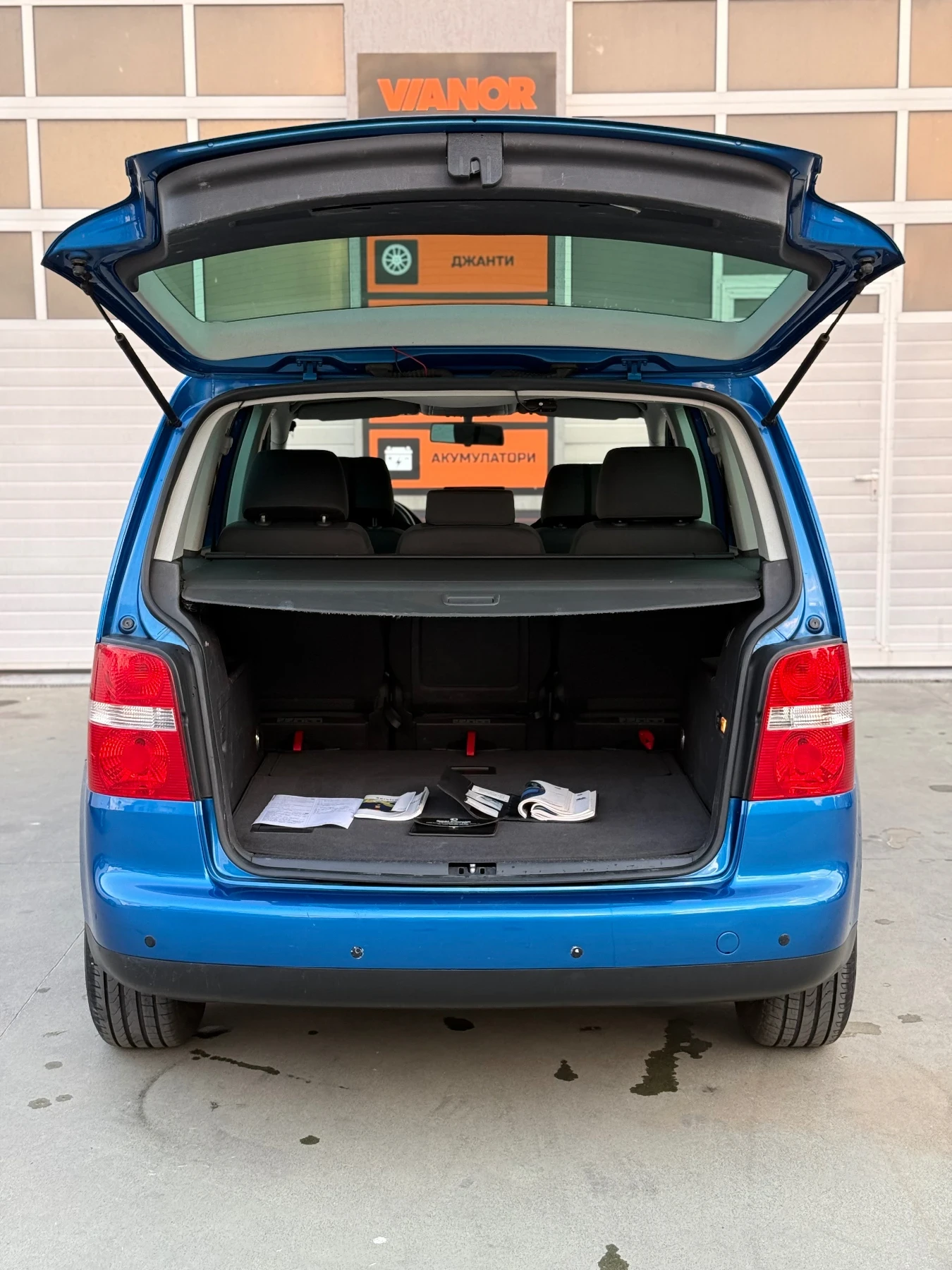 VW Touran 2.0 TDI (136 Hp), 99000KM - изображение 5