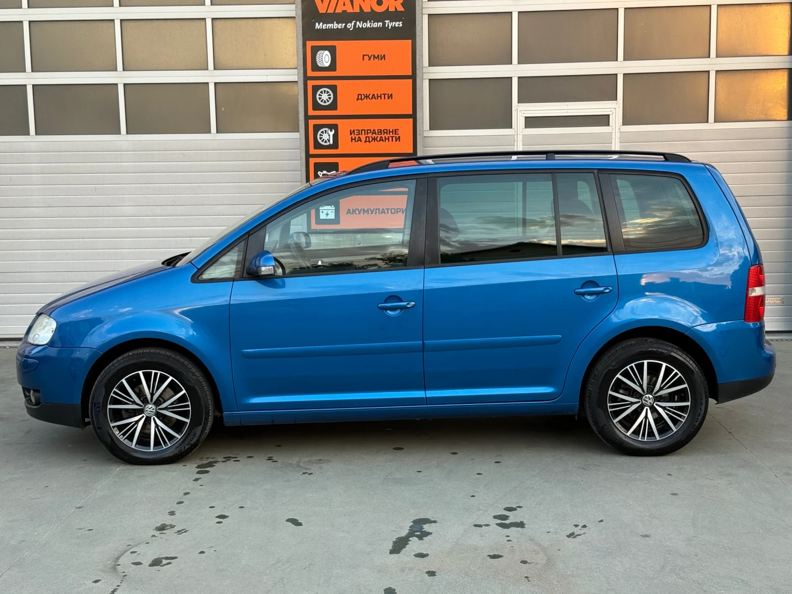 VW Touran 2.0 TDI (136 Hp), 99000KM - изображение 2