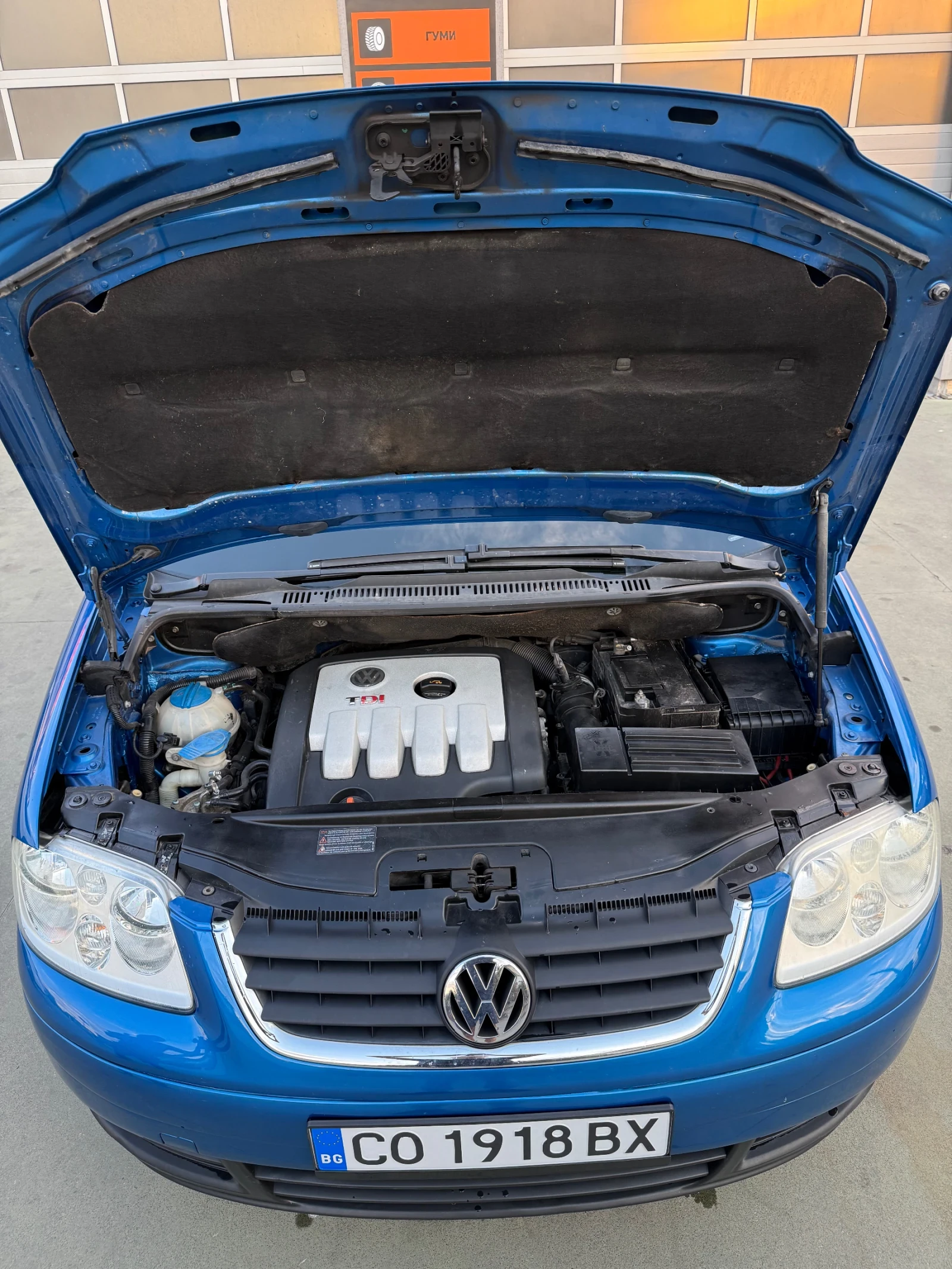 VW Touran 2.0 TDI (136 Hp), 99000KM - изображение 6