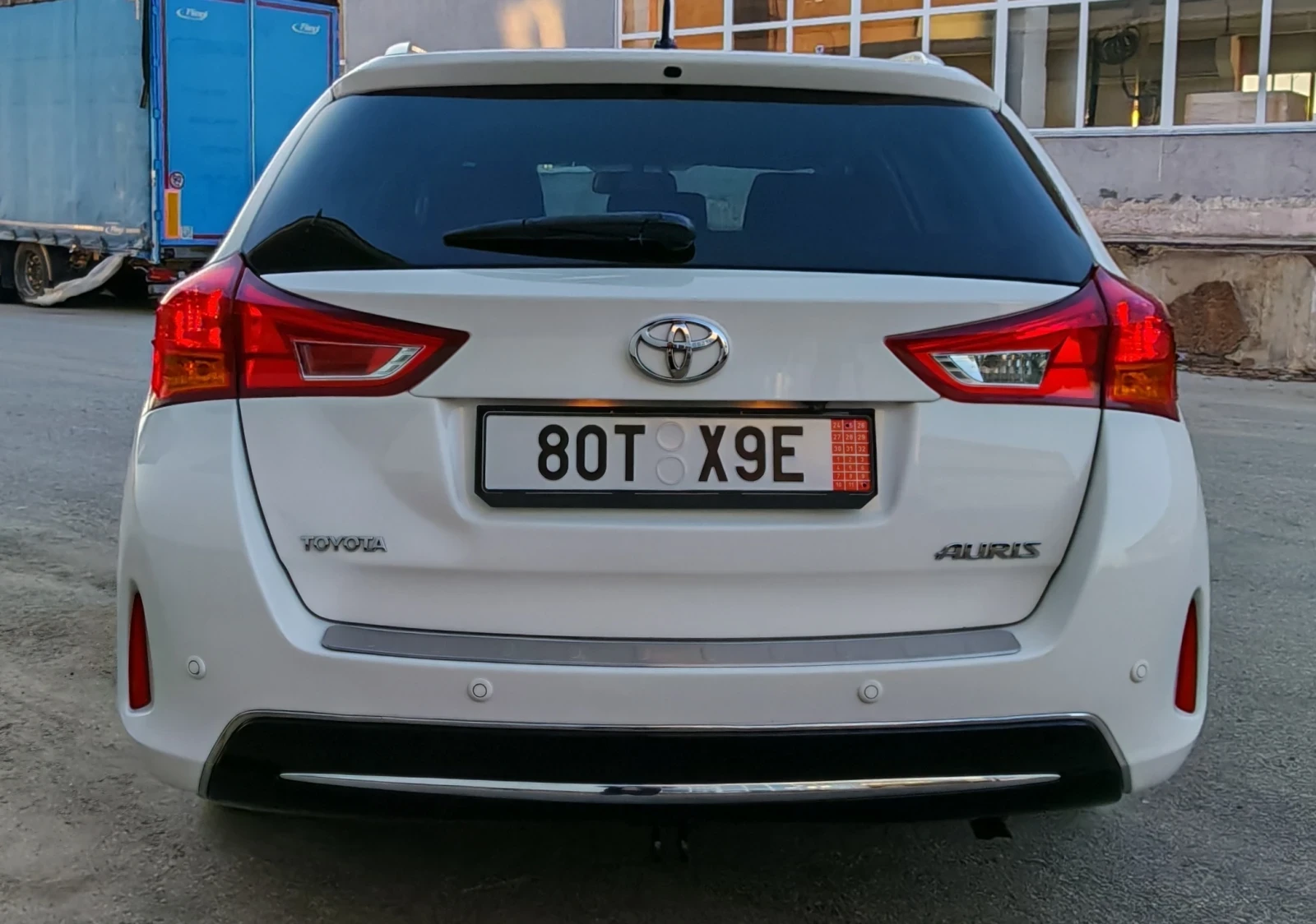 Toyota Auris 1.4 D4D 90к.с Keyless * Navi* Camera* Bluetooth* , снимка 5 - Автомобили и джипове - 53632850