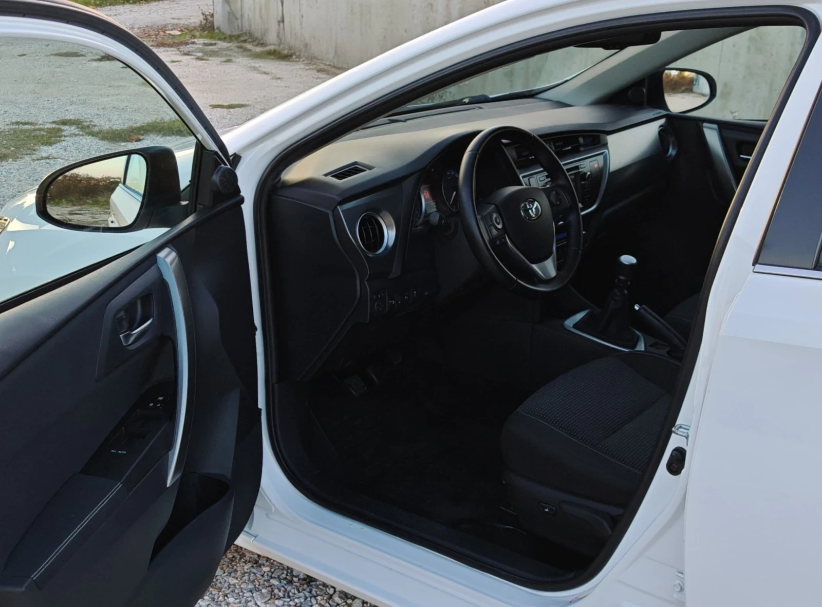 Toyota Auris 1.4 D4D 90. Keyless * Navi* Camera* Bluetooth*  | Mobile.bg   8