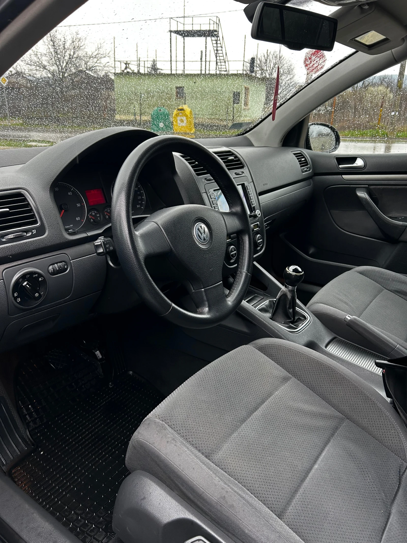VW Golf 1.9, снимка 15 - Автомобили и джипове - 53927457