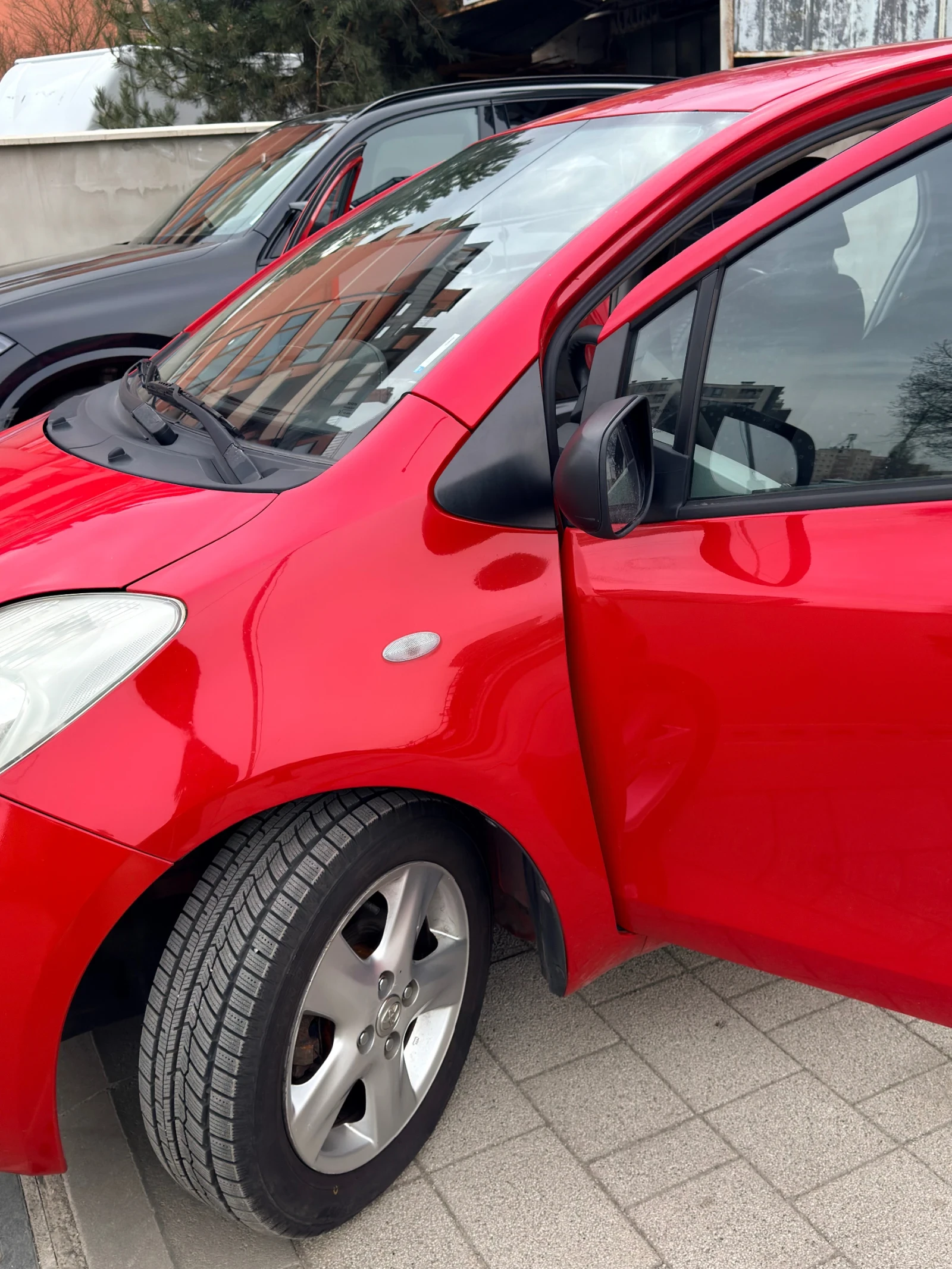 Toyota Yaris, снимка 9 - Автомобили и джипове - 53928538