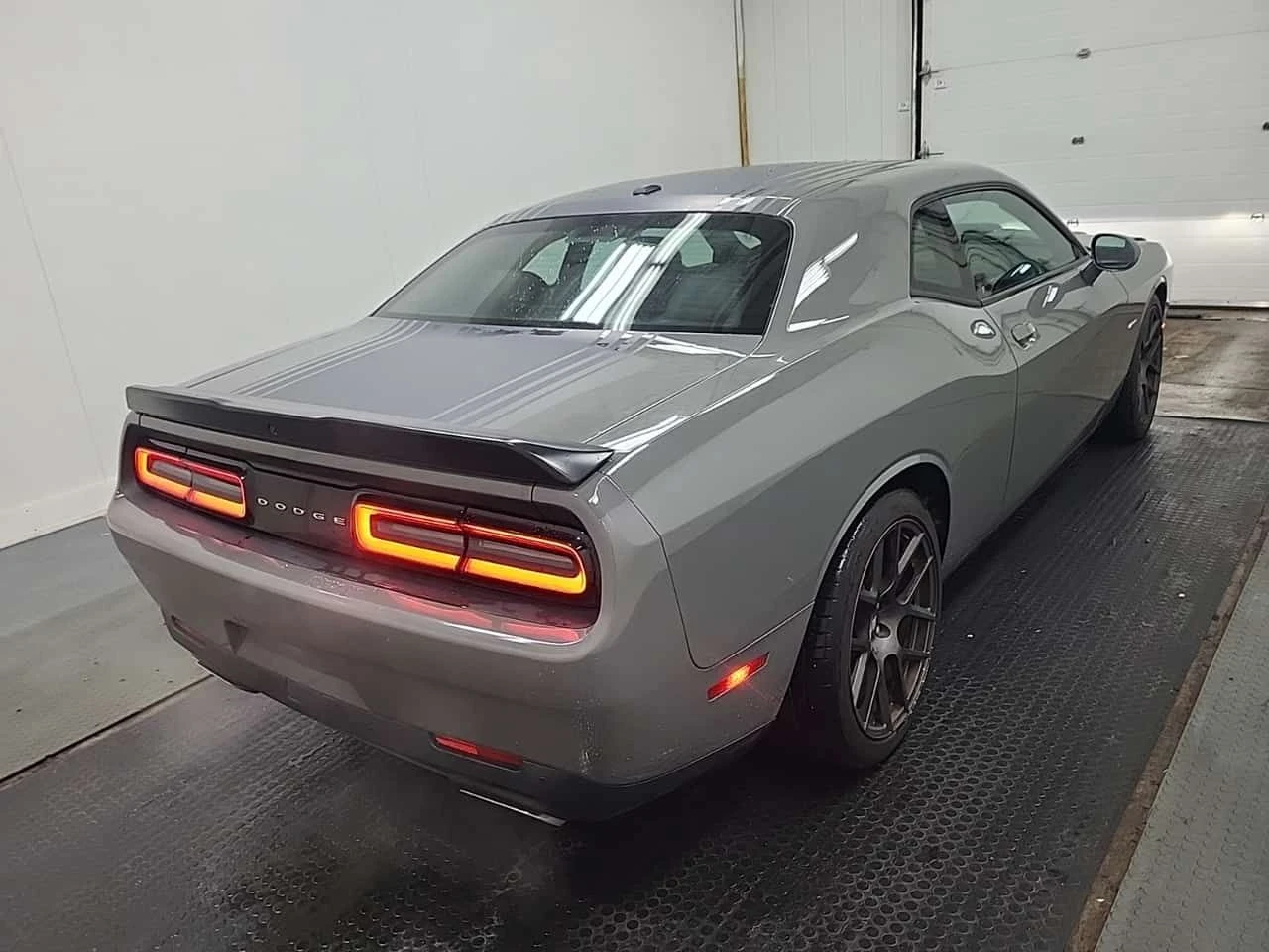 Dodge Challenger R/T SHAKER| PANO| ОБДУХВАНЕ| 2 КЛЮЧА| CARFAX| , снимка 3 - Автомобили и джипове - 54235725