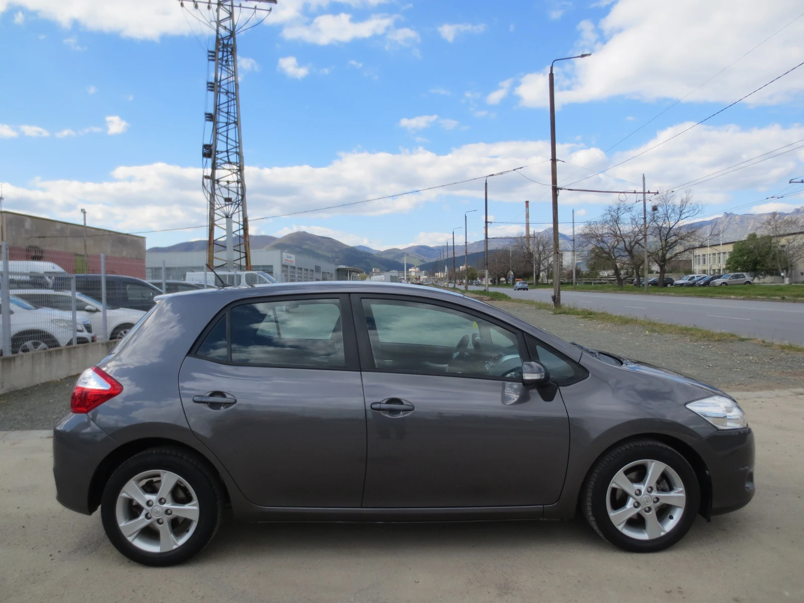 Toyota Auris 1.4 D4D, снимка 4 - Автомобили и джипове - 54294822