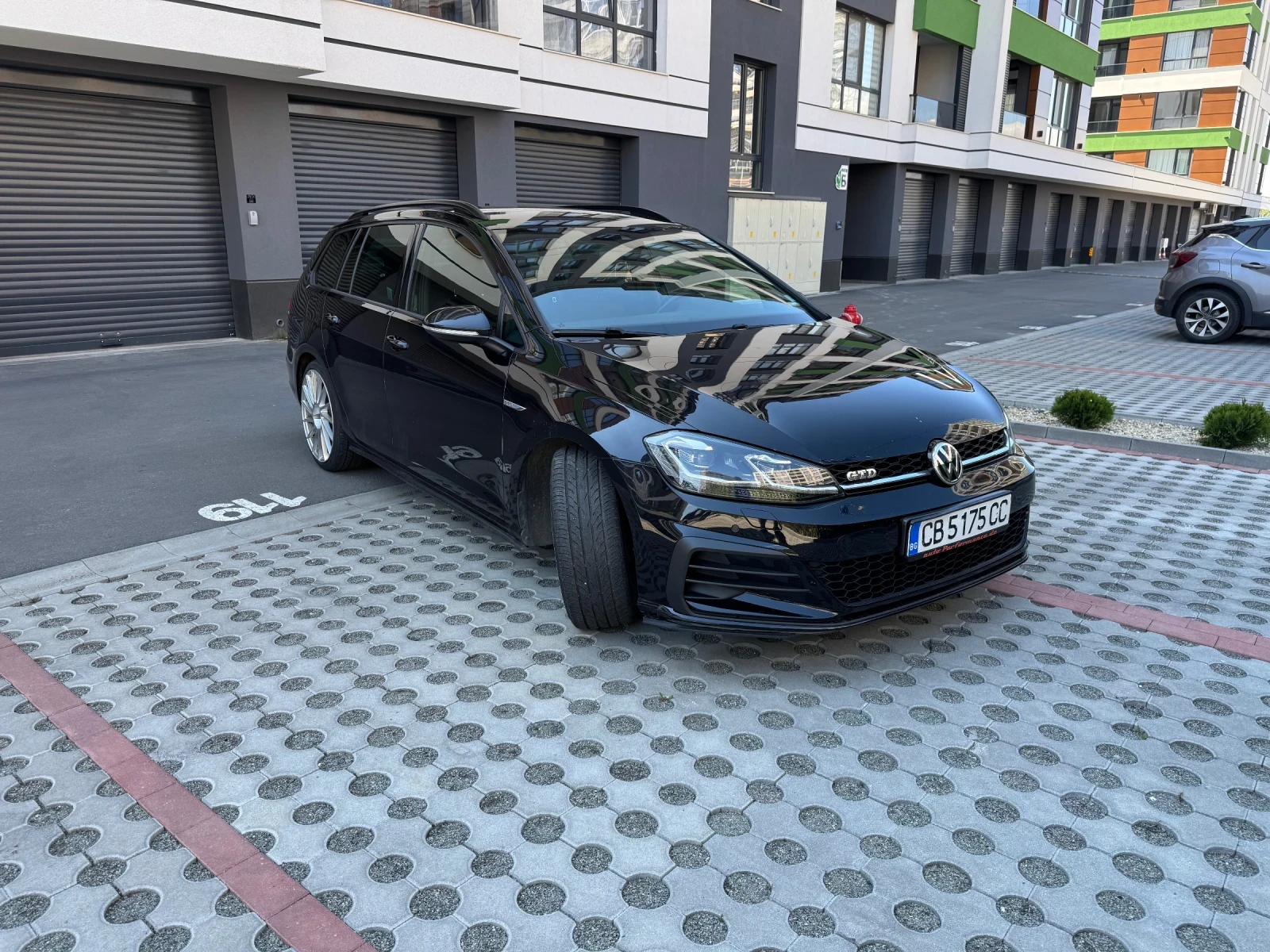 VW Golf Variant 2.0 TDI DSG GTD, снимка 3 - Автомобили и джипове - 54388037