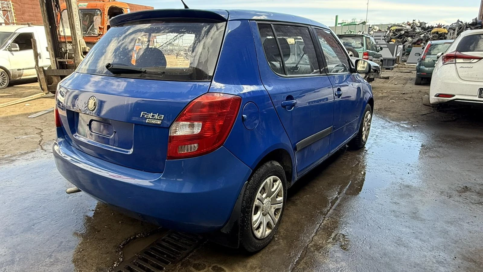 Skoda Fabia, снимка 3 - Автомобили и джипове - 54613679