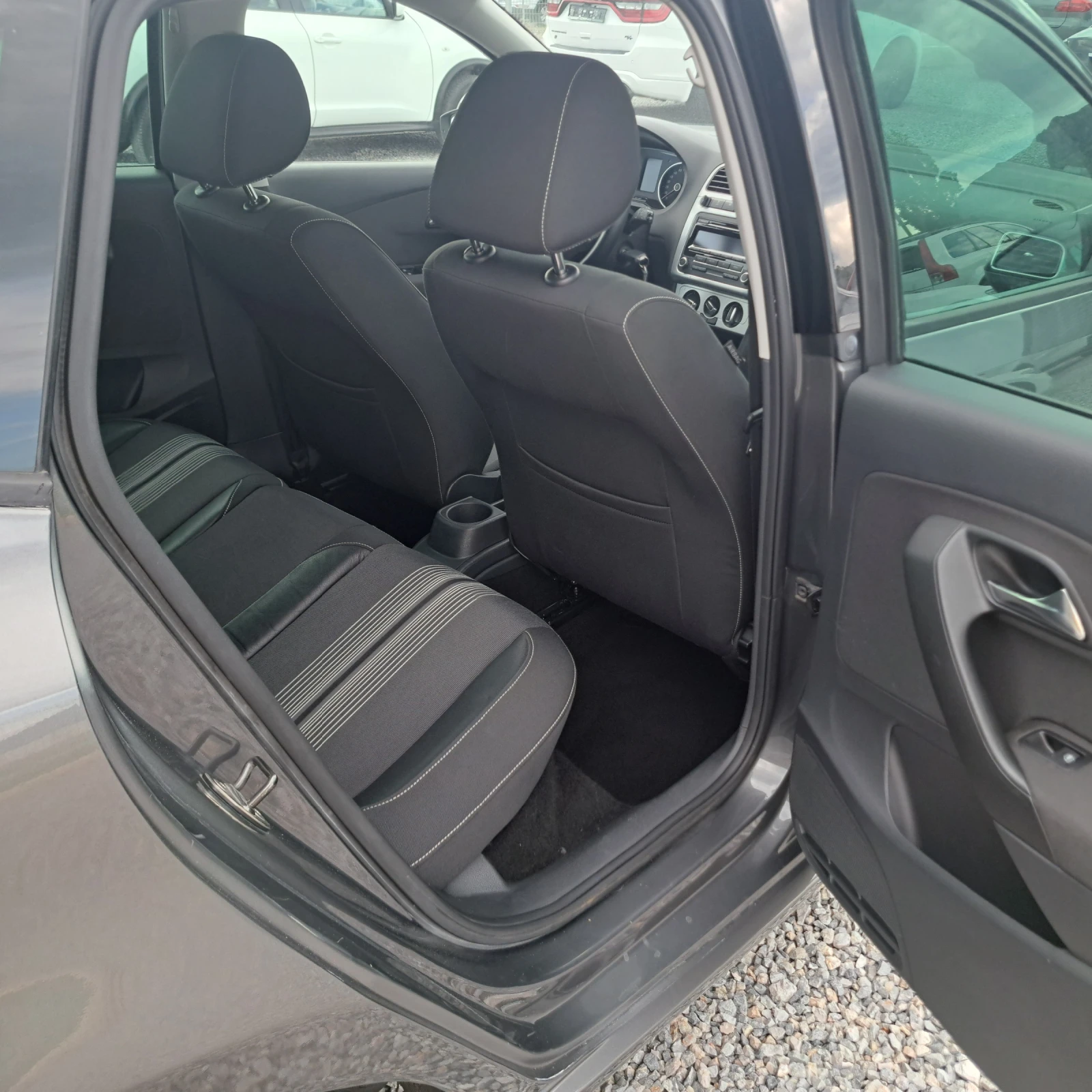 VW Polo 1.6TDI* 90HP* MATCH* ОТЛИЧЕН!* , снимка 12 - Автомобили и джипове - 54668179