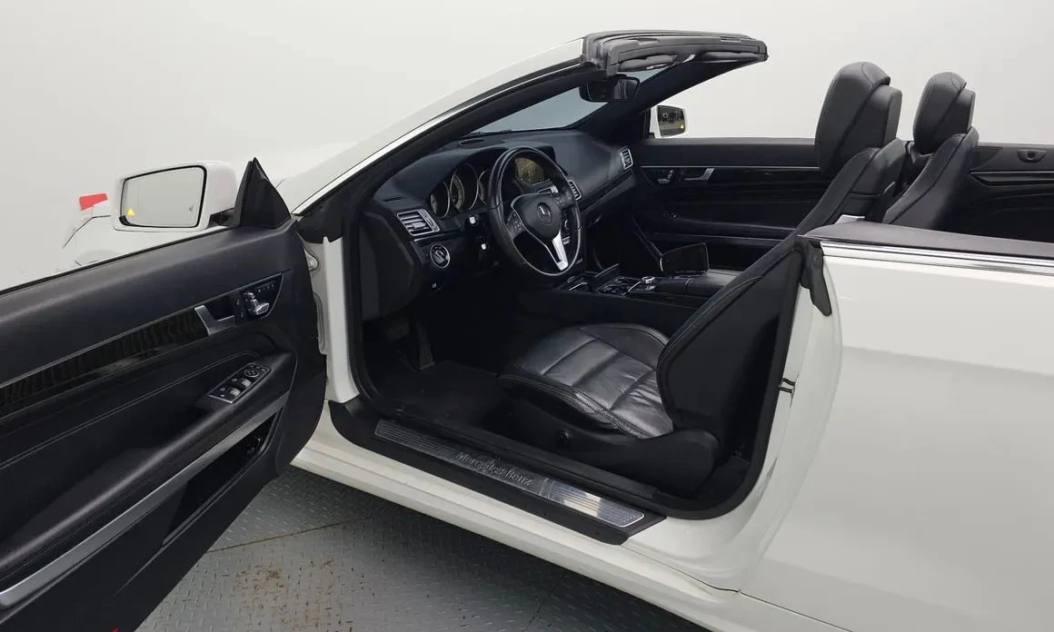 Mercedes-Benz E 200 КОЖЕН САЛОН| ПОДГРЕВ| КАМЕРА, снимка 9 - Автомобили и джипове - 54911644