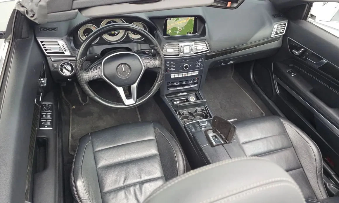Mercedes-Benz E 200 КОЖЕН САЛОН| ПОДГРЕВ| КАМЕРА, снимка 7 - Автомобили и джипове - 54911644