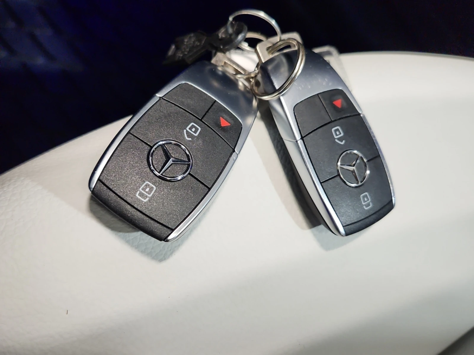 Mercedes-Benz A 250 2 КЛЮЧА * ПАНОРАМА * ПОДГРЕВИ * CARFAX, снимка 12 - Автомобили и джипове - 54991695