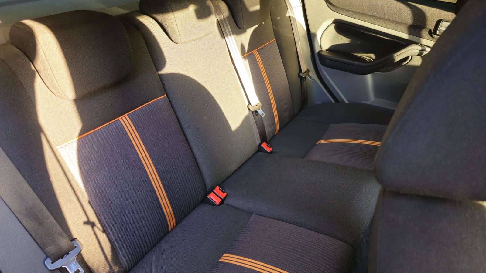 Ford Focus 1.6, снимка 14 - Автомобили и джипове - 55137863