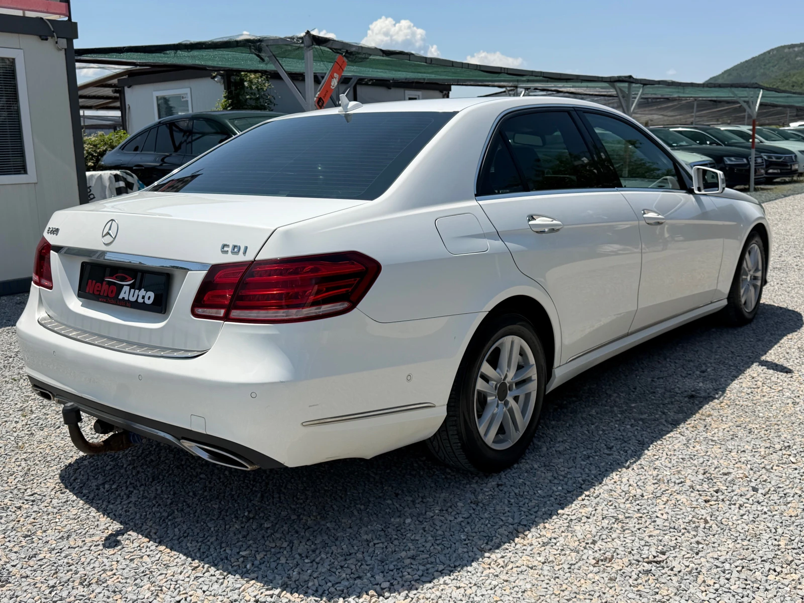 Mercedes-Benz E 220, снимка 9 - Автомобили и джипове - 55296849